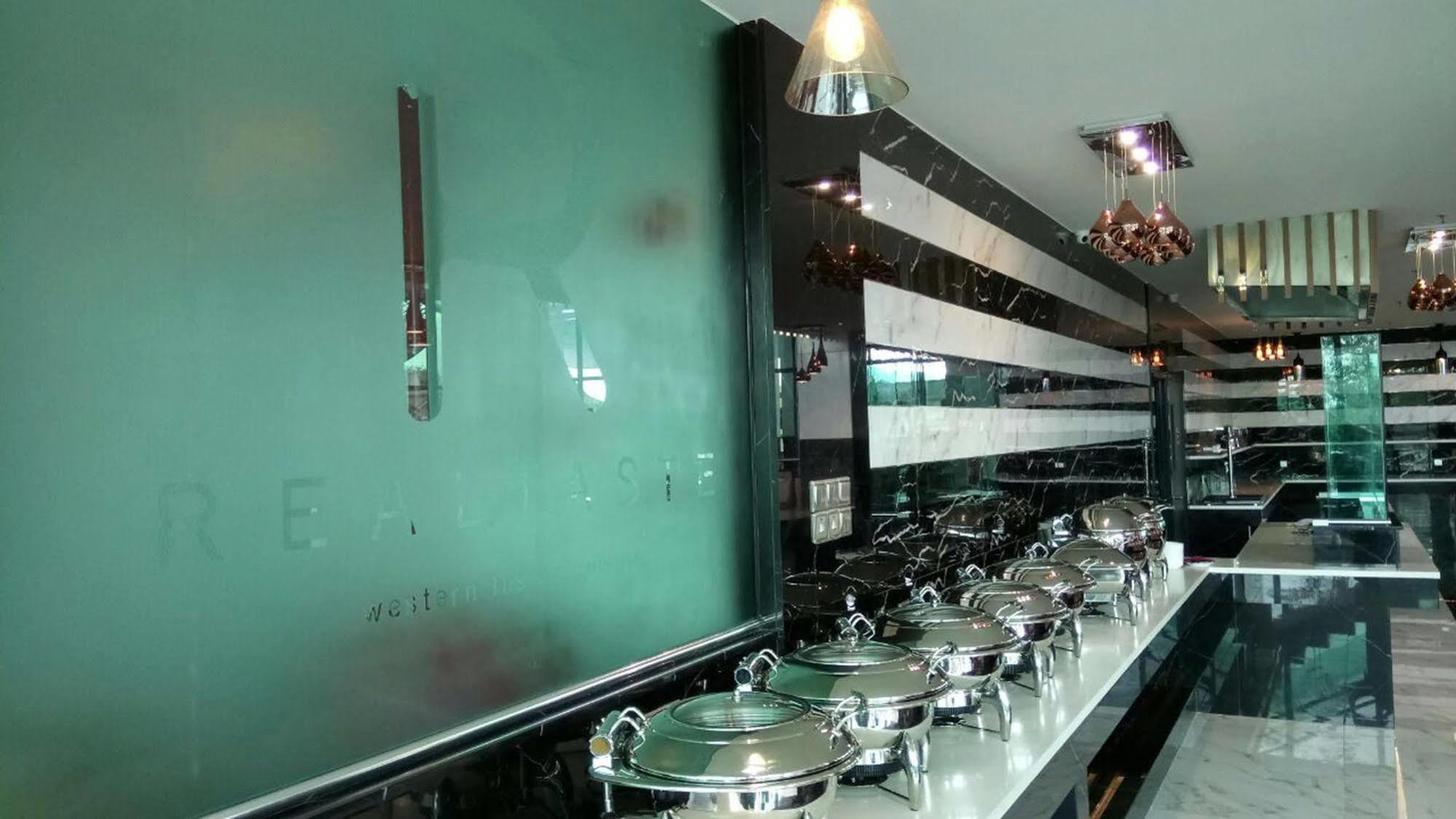 Purest Hotel Sungai Petani Buitenkant foto
