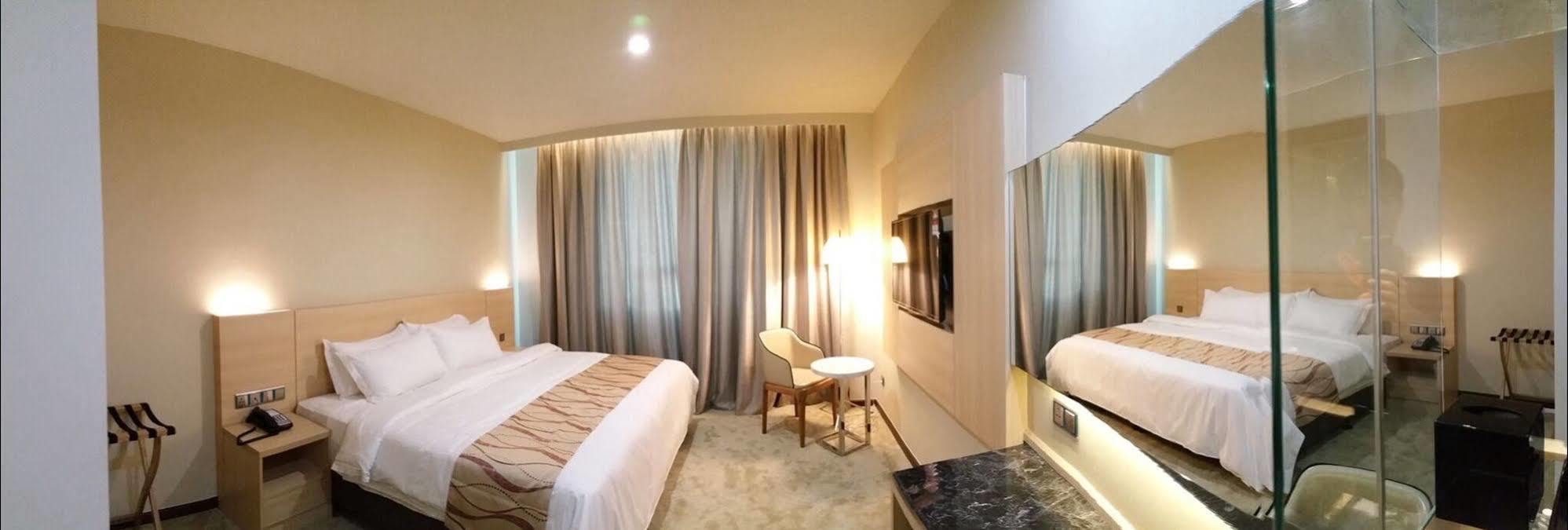 Purest Hotel Sungai Petani Buitenkant foto